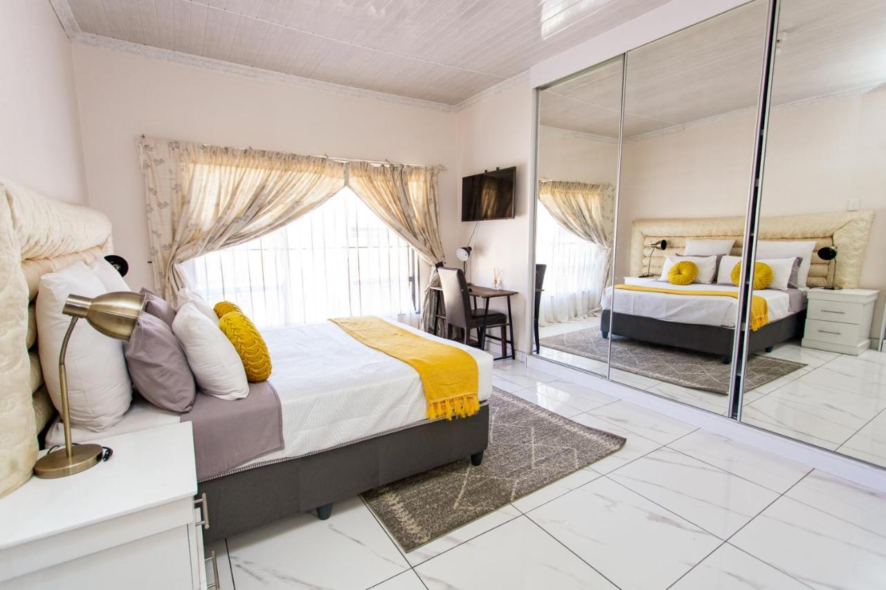 The Hide On Kilburn Hotel Roodepoort Exterior photo